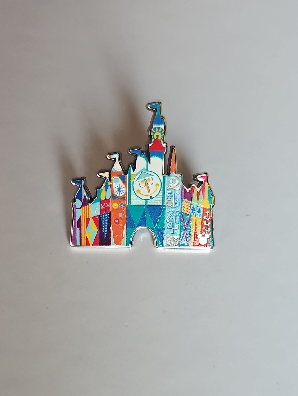 DLR It's a Small World Castle Wave A Series 3 2026 Hidden Mickey Disney Pin